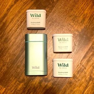 Mint Green Wild Reusable Deodorant Case with 3 Refills (Orange & Neroli)